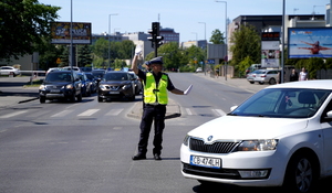 policjanci biorą udział w wojewódzkich eliminacjach do konkursu „Policjant Ruchu Drogowego 2024”