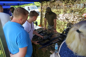 policyjny piknik na Wyspie Młyńskiej