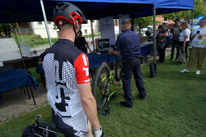 policyjny piknik na Wyspie Młyńskiej