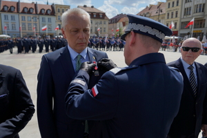 wręczanie odznaczeń policjantom oraz wyróżnionym gościom