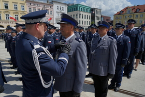 wręczanie odznaczeń policjantom oraz wyróżnionym gościom