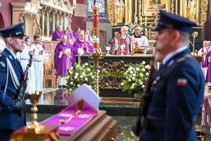 Uroczystości pogrzebowe Kapelana Księdza Infułata Stanisława Kotowskiego.