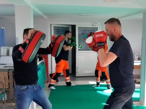 na zdjęciu widać dwóch mężczyzn