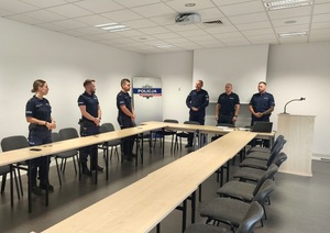 policjanci uczestniczą w konkursie